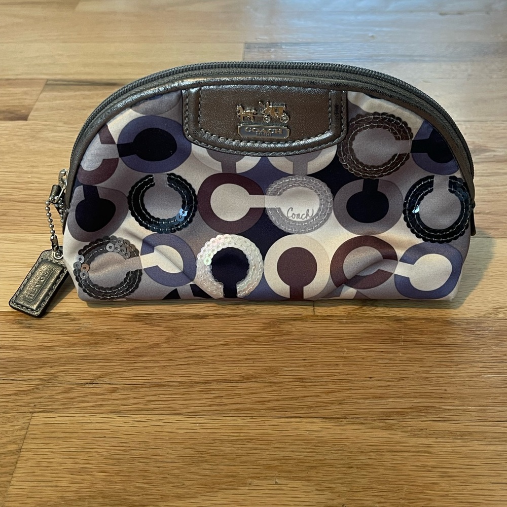 NWOT! COACH C op-art Satin Cosmetic Case with Leather trim & sequins!😍